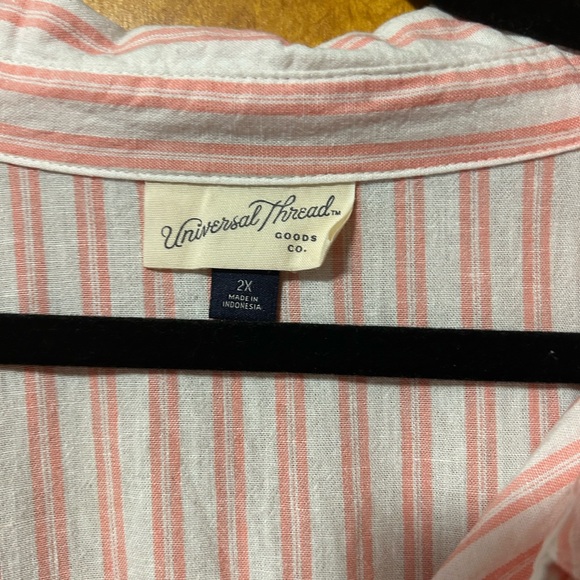 Universal Thread Button Down Shirt - Picture 5 of 6